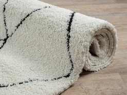Alfombra Bahar Shaggy moderna patrón rombos, negro blanco, 80 x 150 cm