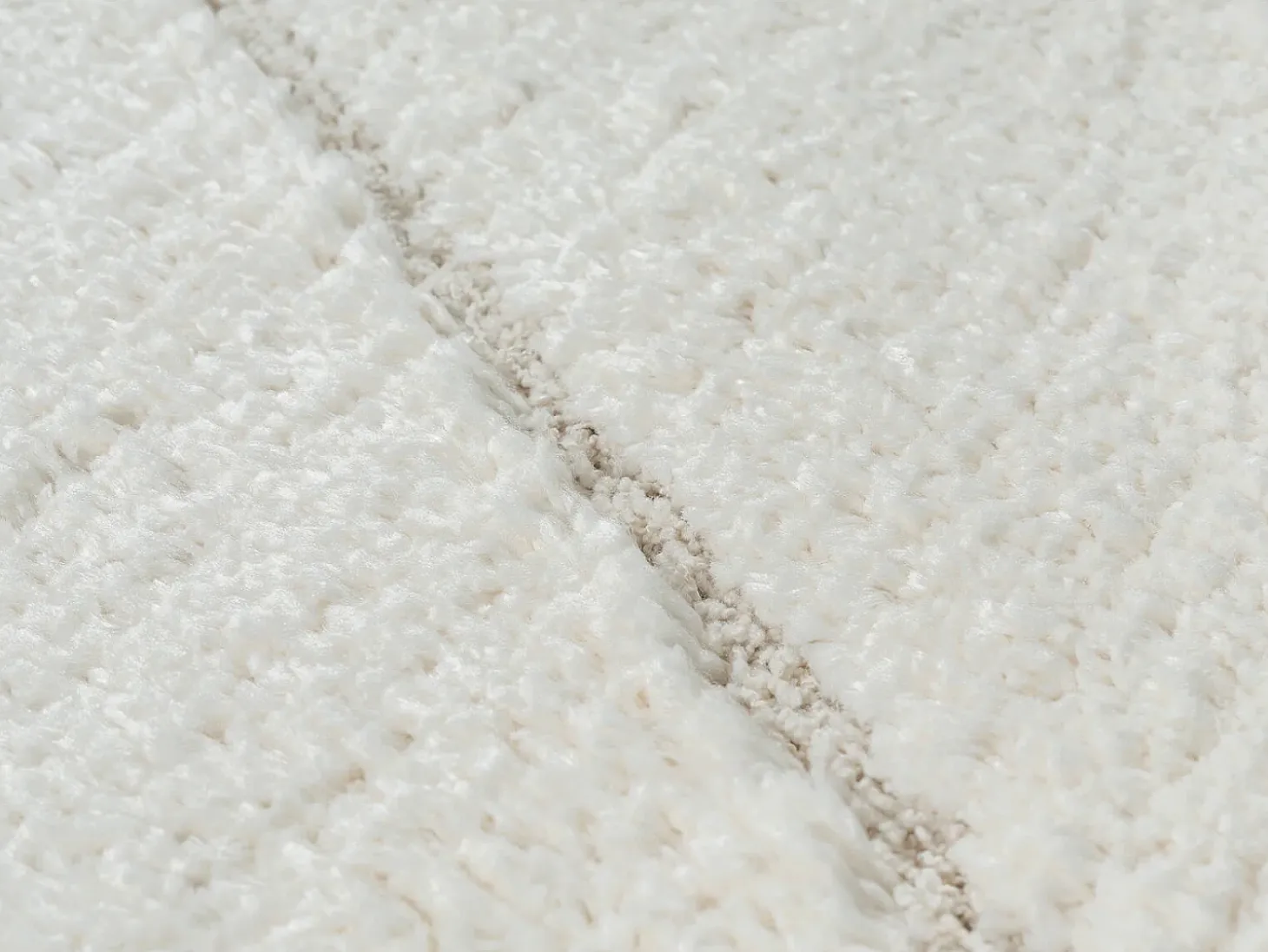 Alfombra Bahar Shaggy patrón triángulos, crema, 80 x 150 cm