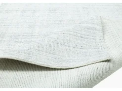 Alfombra Hygge de viscosa y lana 70x140 cm plata Boston