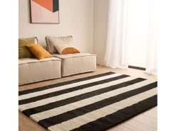 Alfombra interior con rayas en blanco y negro