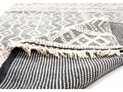 Alfombra tejida a mano con diseño étnico 140x200 cm Gris Colored Macrame