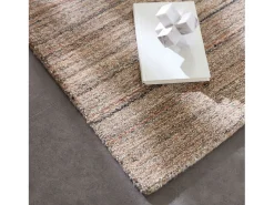 Alfombra tejida a mano de lana y viscosa 140x200 cm Rosa Sandiego