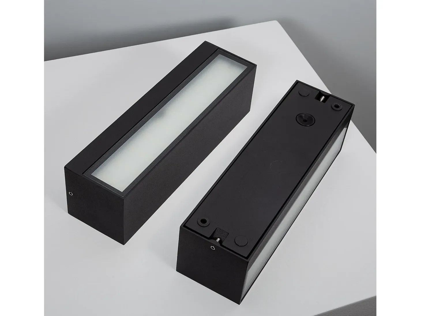 Aplique de Pared Exterior LED 10W Iluminación Doble Cara Rectangular Negro Lena 2700K Blanco Cálido