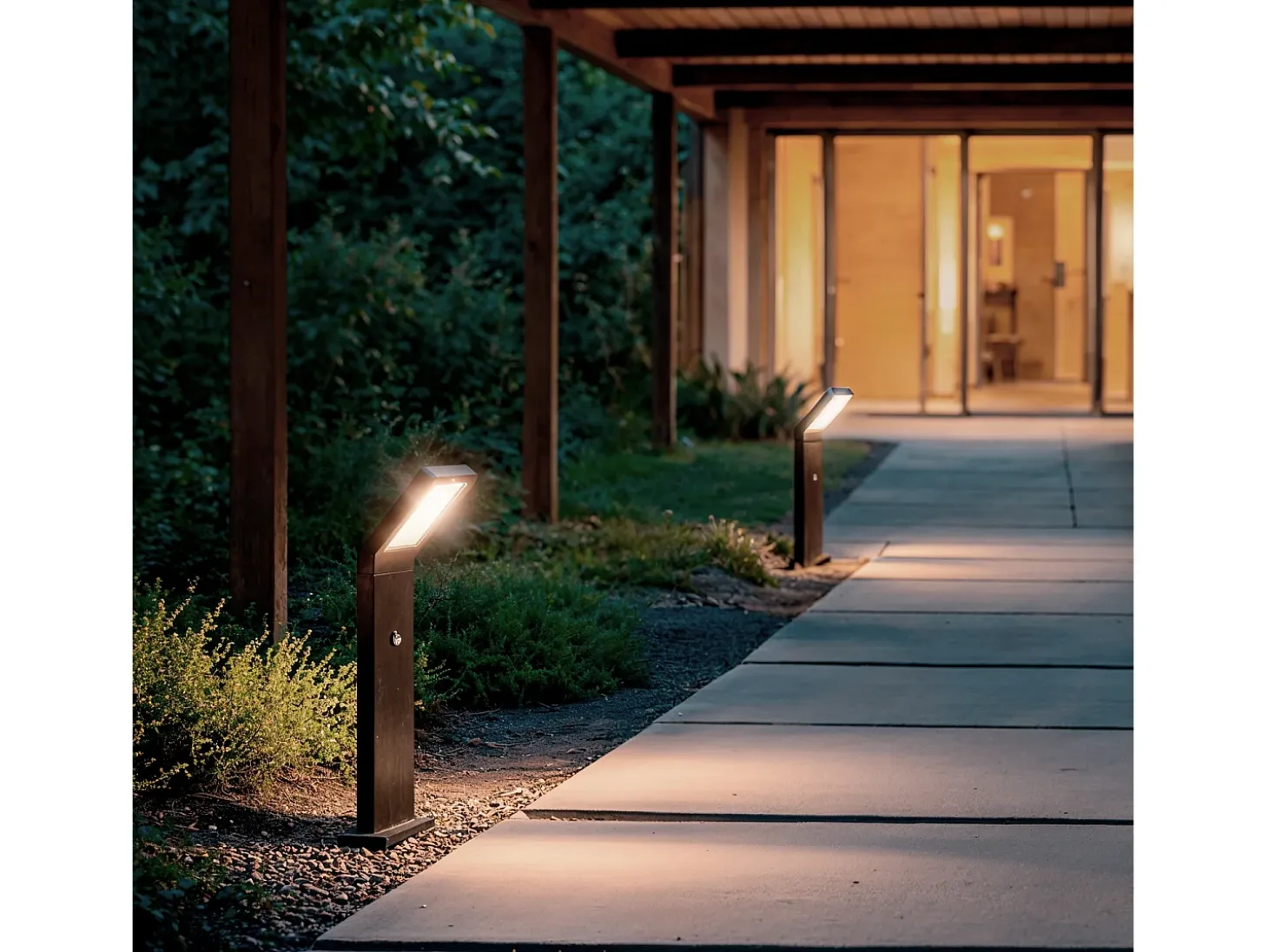 Baliza Exterior LED 9.5W Superficie Pie 50cm Aluminio con Detector de Movimiento Legacy Negro