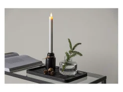 Candelabro Ulricehamn con luz LED negra.