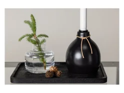 Candelabro Ulricehamn con luz LED negra.