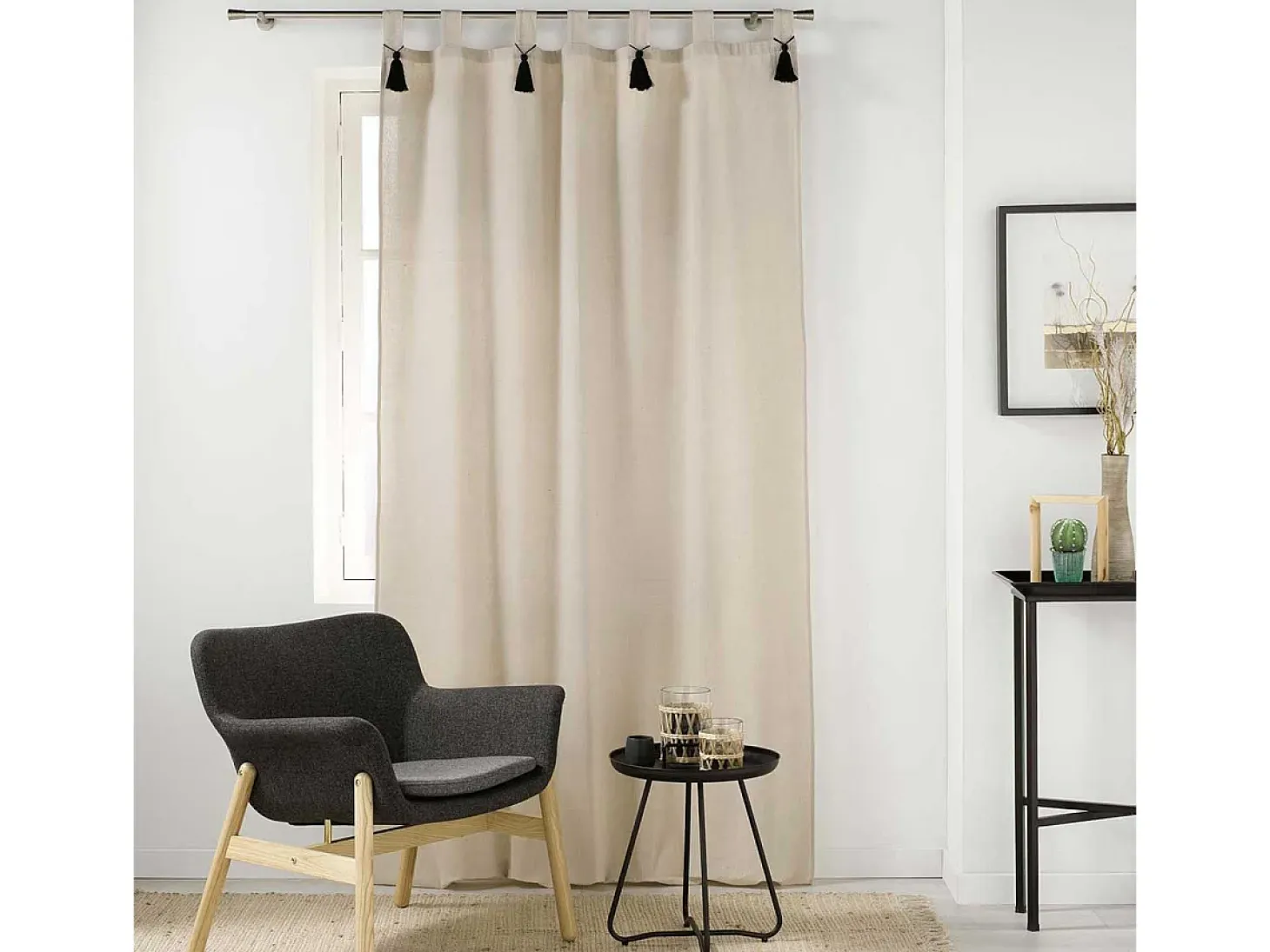 Cortina natural con pompones 140 x 240 cm
