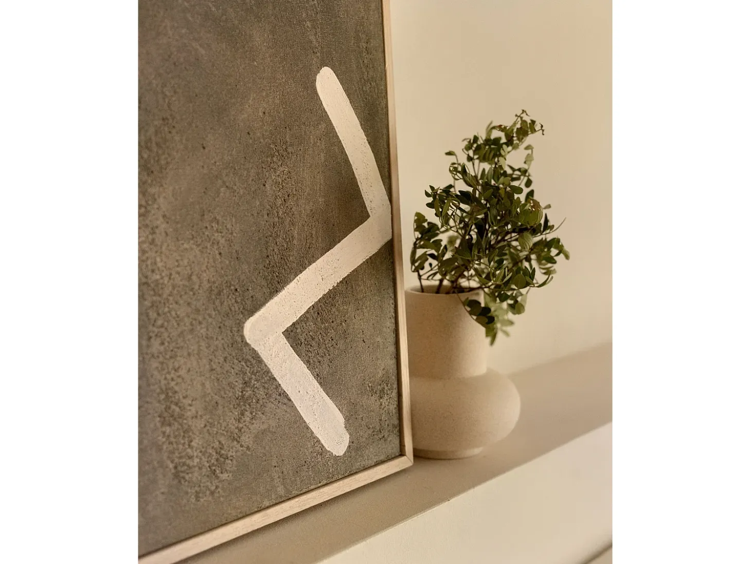 Cuadro decorativo sobre lienzo de algodón con marco de madera negro pintado artesanalmente con pintura al oleo de 100x150cm - SILVANA - DECOWOOD