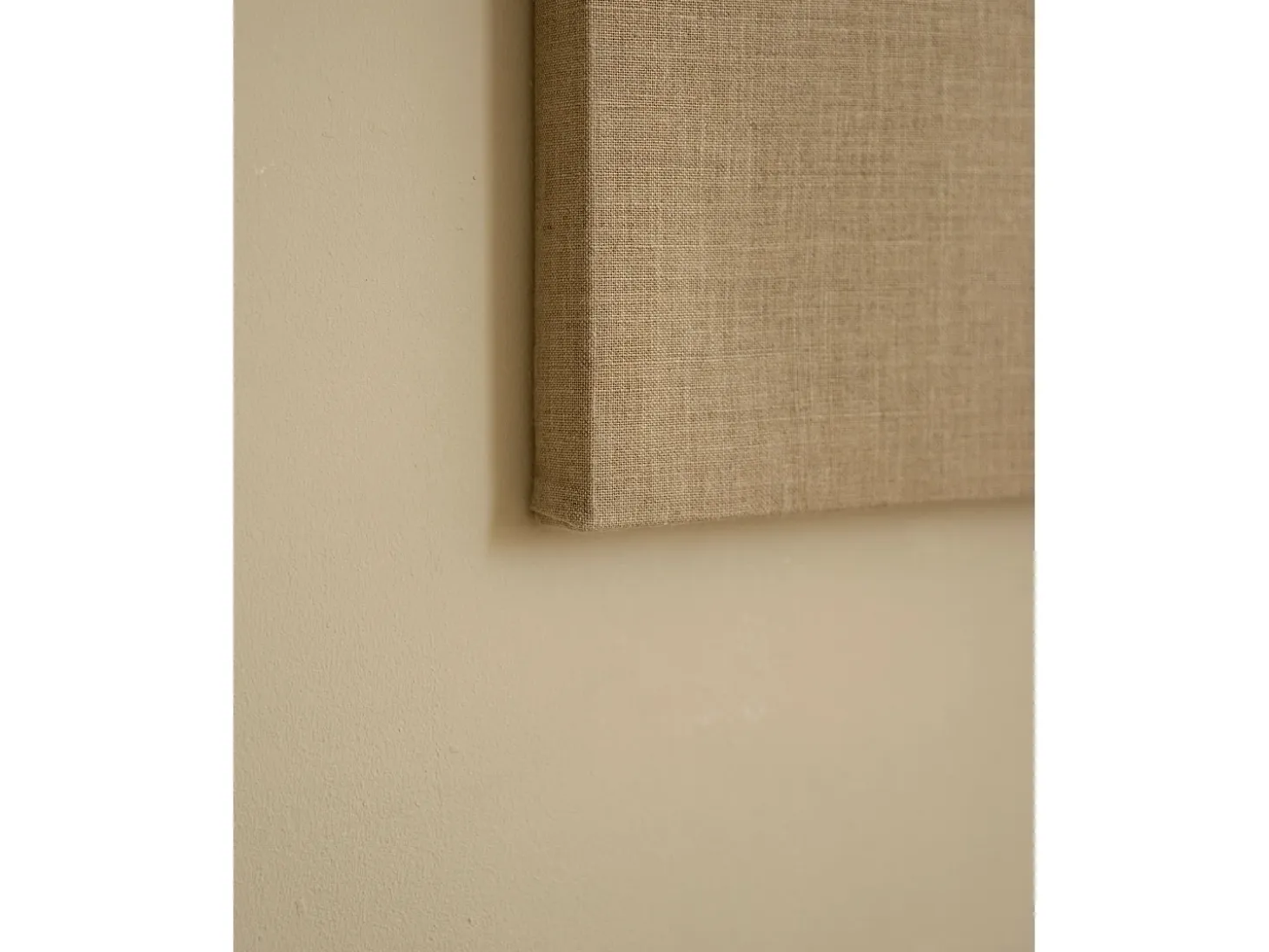 Cuadro decorativo sobre lienzo de lino con marco de madera marrón claro pintado artesanalmente con pintura al oleo de 100x150cm - NIMBA - DECOWOOD