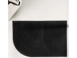 Felpudo Valentino negro.