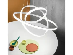 Iole S3 Lámpara de araña LED regulable 60W - Suspensión moderna con 3 anillos en aluminio titanio, luz cálida 3000K, 3000lm, diseño elegante