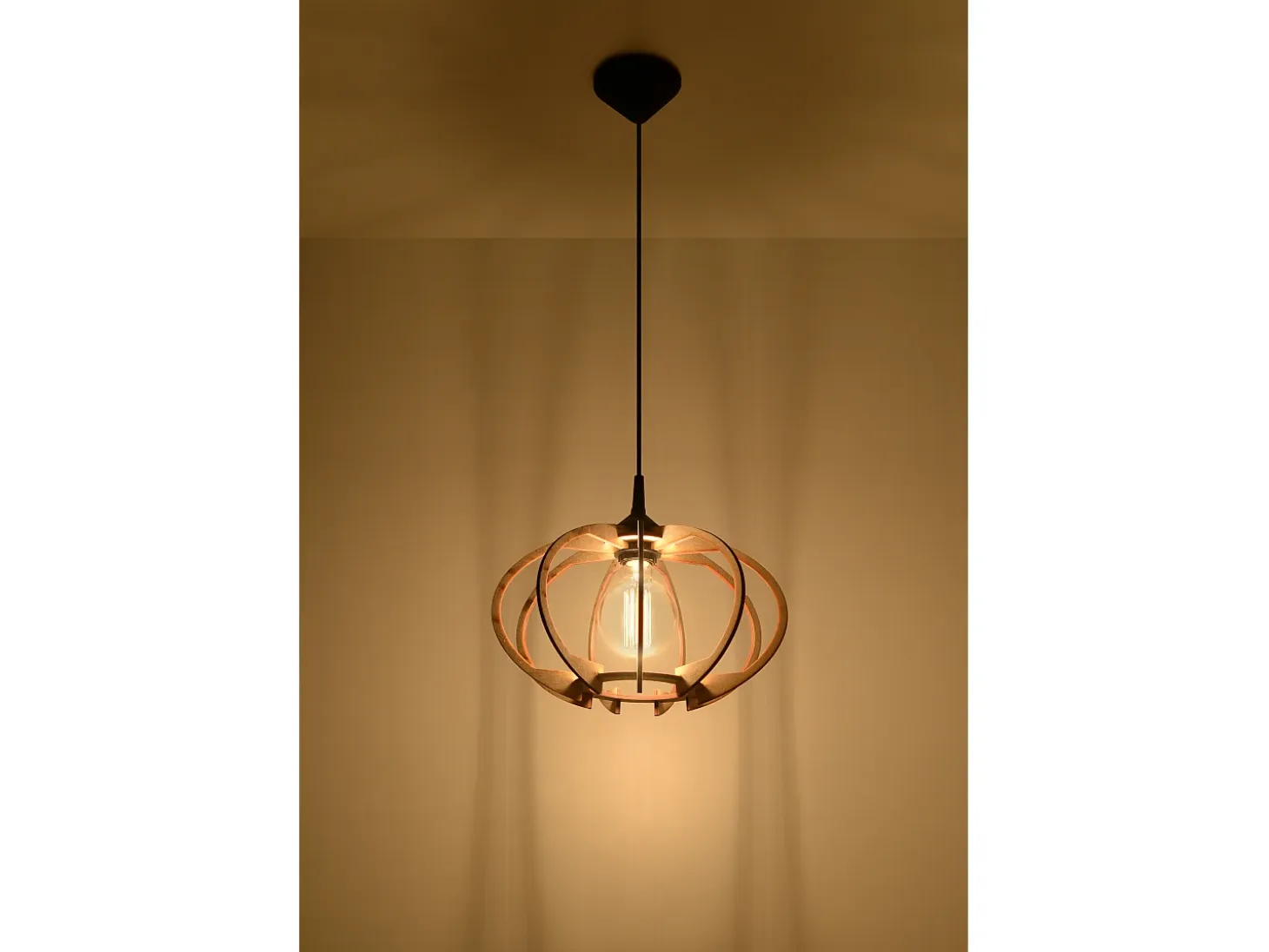 Lampada a sospensione in filo di legno naturale E27 Lámpara colgante con marco de alambre Madera natural E27