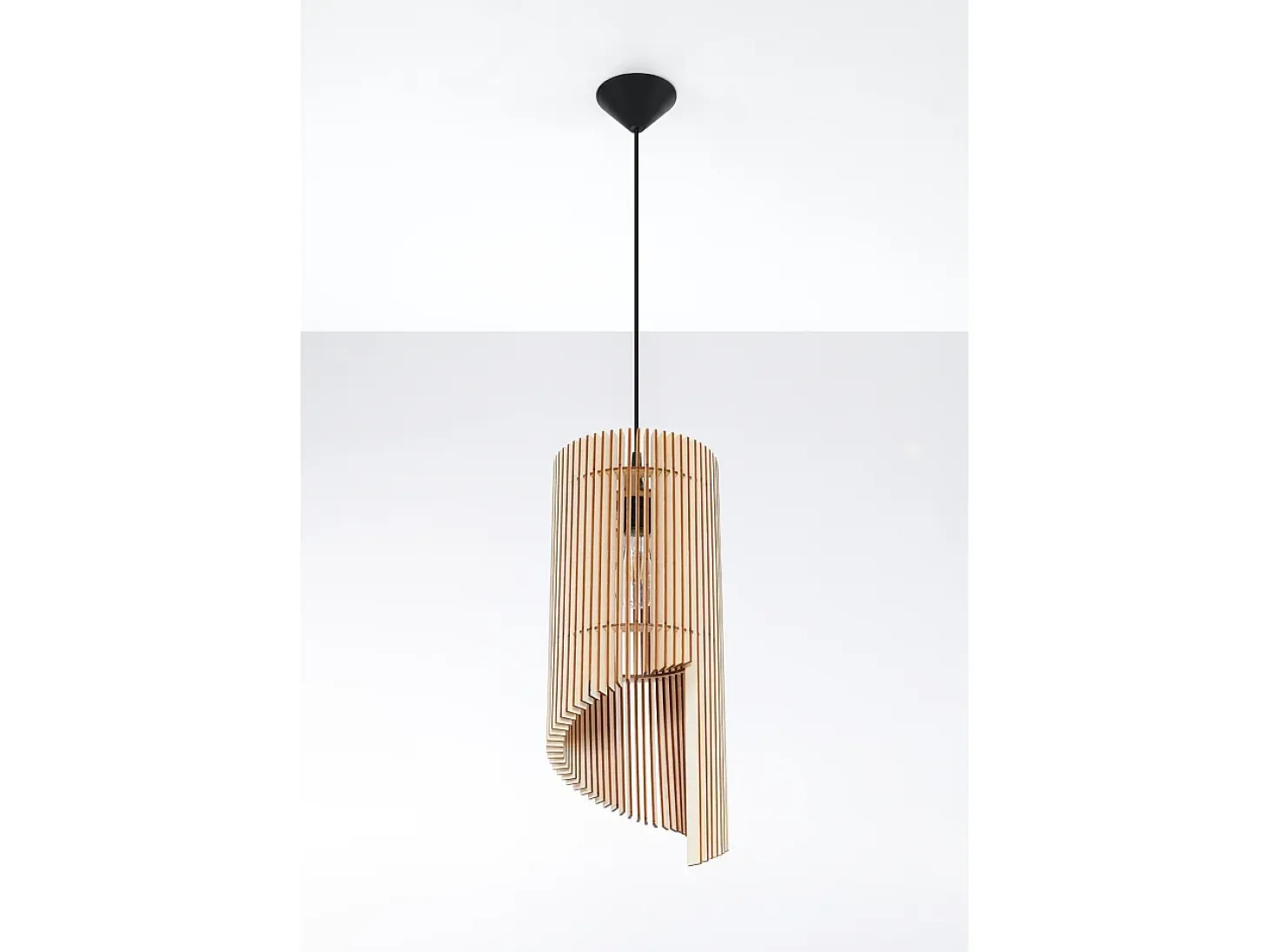 Lampada a sospensione in filo di legno naturale E27 Lámpara colgante con marco de alambre Madera natural E27