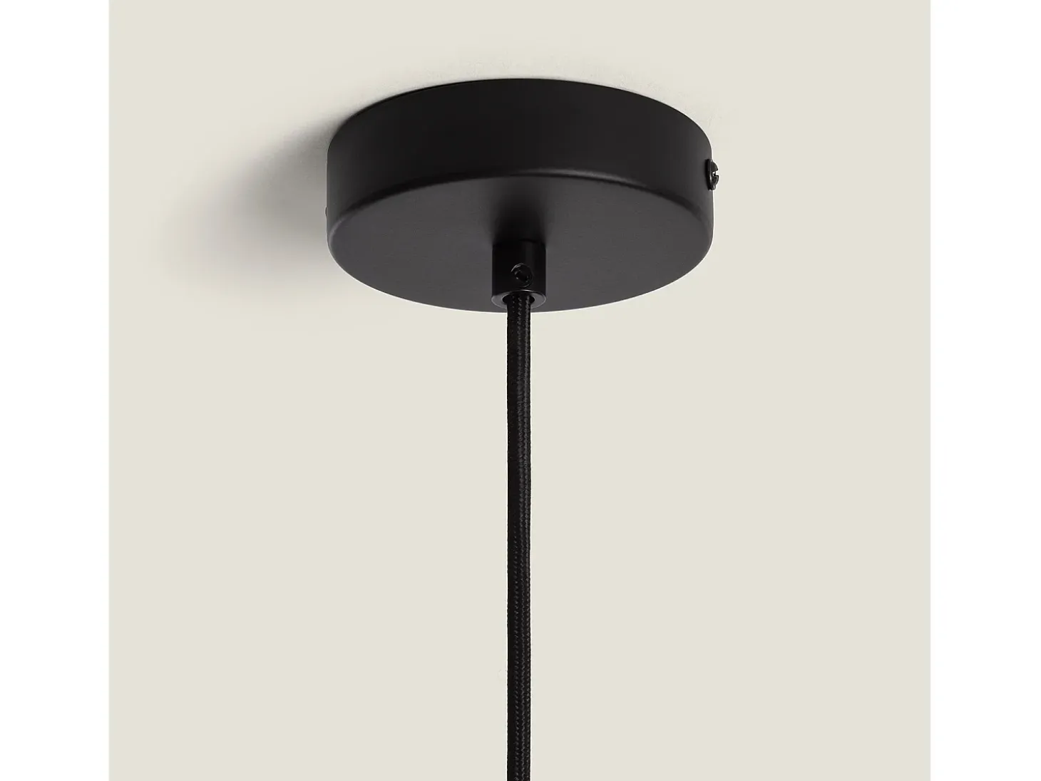 Lámpara Colgante Metal y Madera Wawak Negro