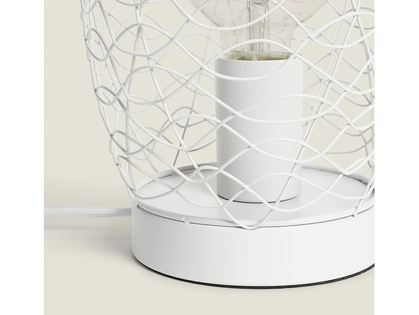Lámpara de Mesa de Metal Winbi Blanco