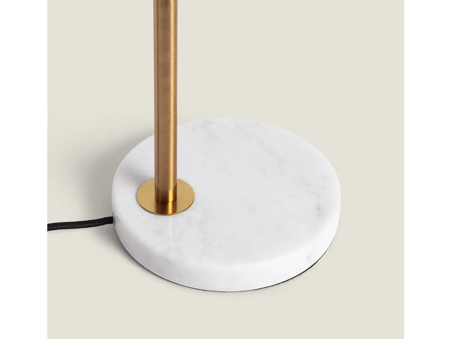 Lámpara de Mesa de Mármol y Metal Tinos Dorado