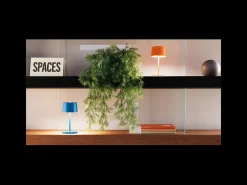Lámpara de mesa LED Olivia Pro mini recargable y regulable en color naranja