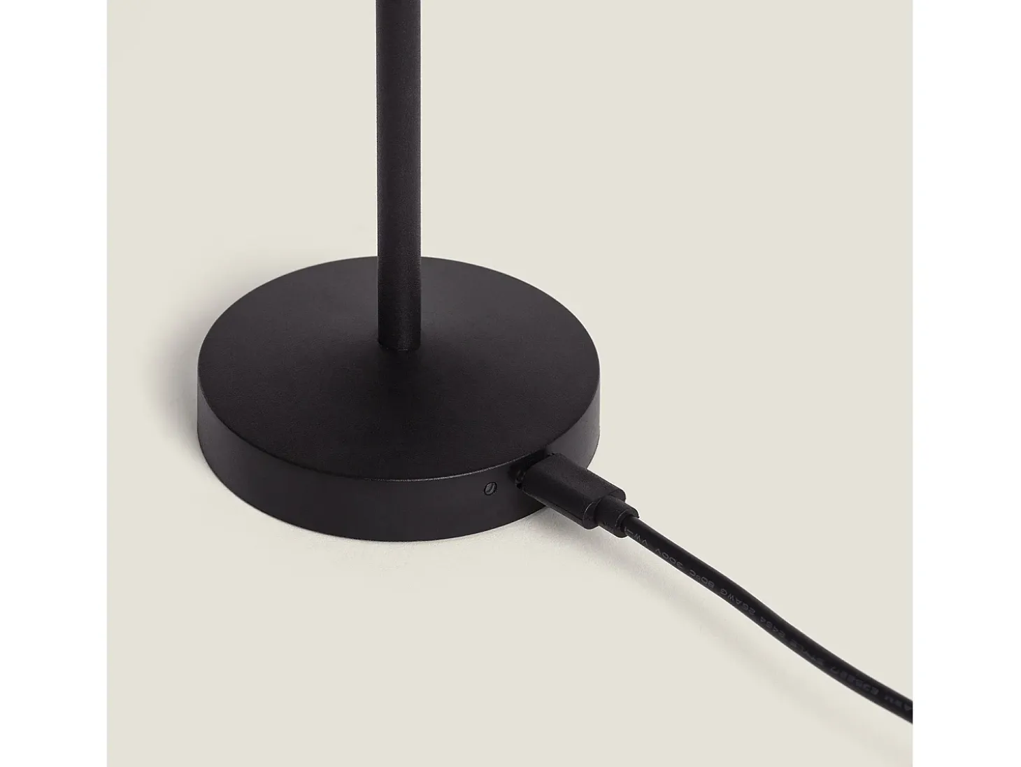 Lámpara de Mesa LED Portátil para Exterior Metal con Batería Recargable Pirinoa Negro