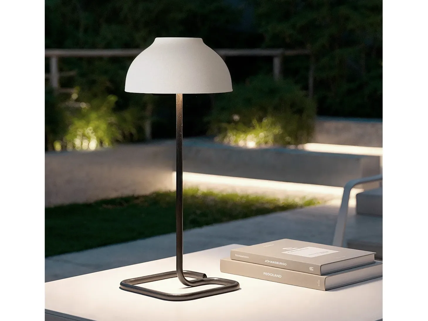Lámpara de Mesa LED Portátil para Exterior con Batería USB Recargable Carlo Blanco / Negro