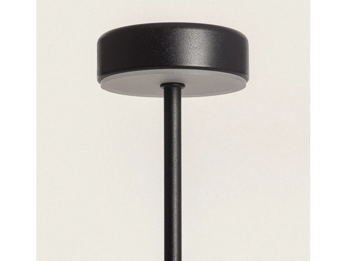 Lámpara de Mesa LED Portátil con Batería USB Recargable Zimba Negro
