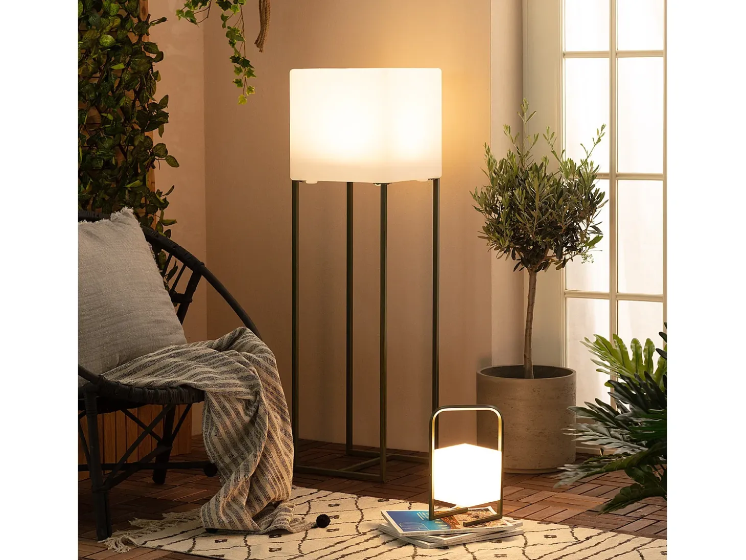 Lámpara de Mesa LED Portátil para Exterior con Batería USB Recargable Tiber Verde Caqui
