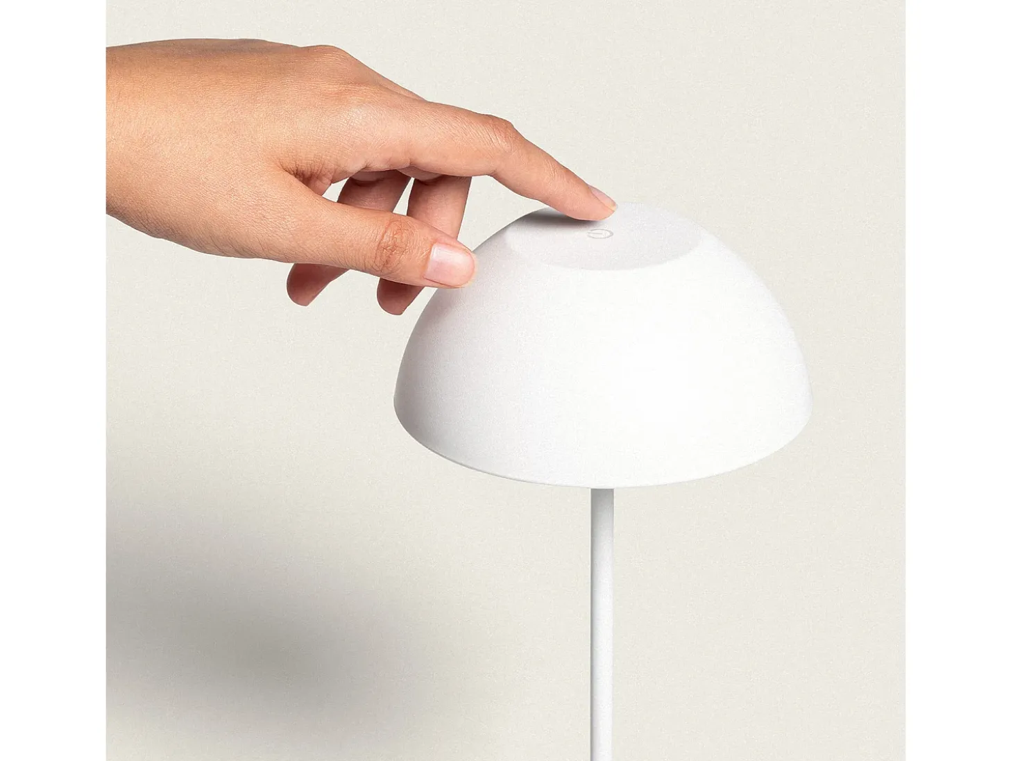 Lámpara de Mesa LED Portátil Exterior con Batería USB Recargable Mugla Blanco