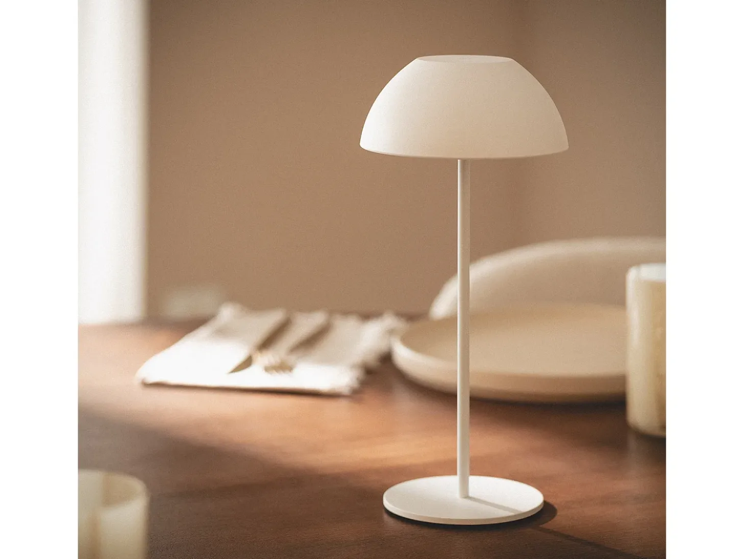 Lámpara de Mesa LED Portátil Exterior con Batería USB Recargable Mugla Blanco