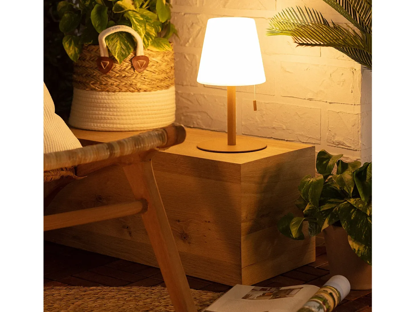 Lámpara de Mesa LED Portátil para Exterior Aluminio con Batería Recargable Epinay Camel