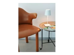 Lámpara de mesa LED recargable y regulable Zafferano Poldina Pro Mini Sand con duración de batería de hasta 12 horas