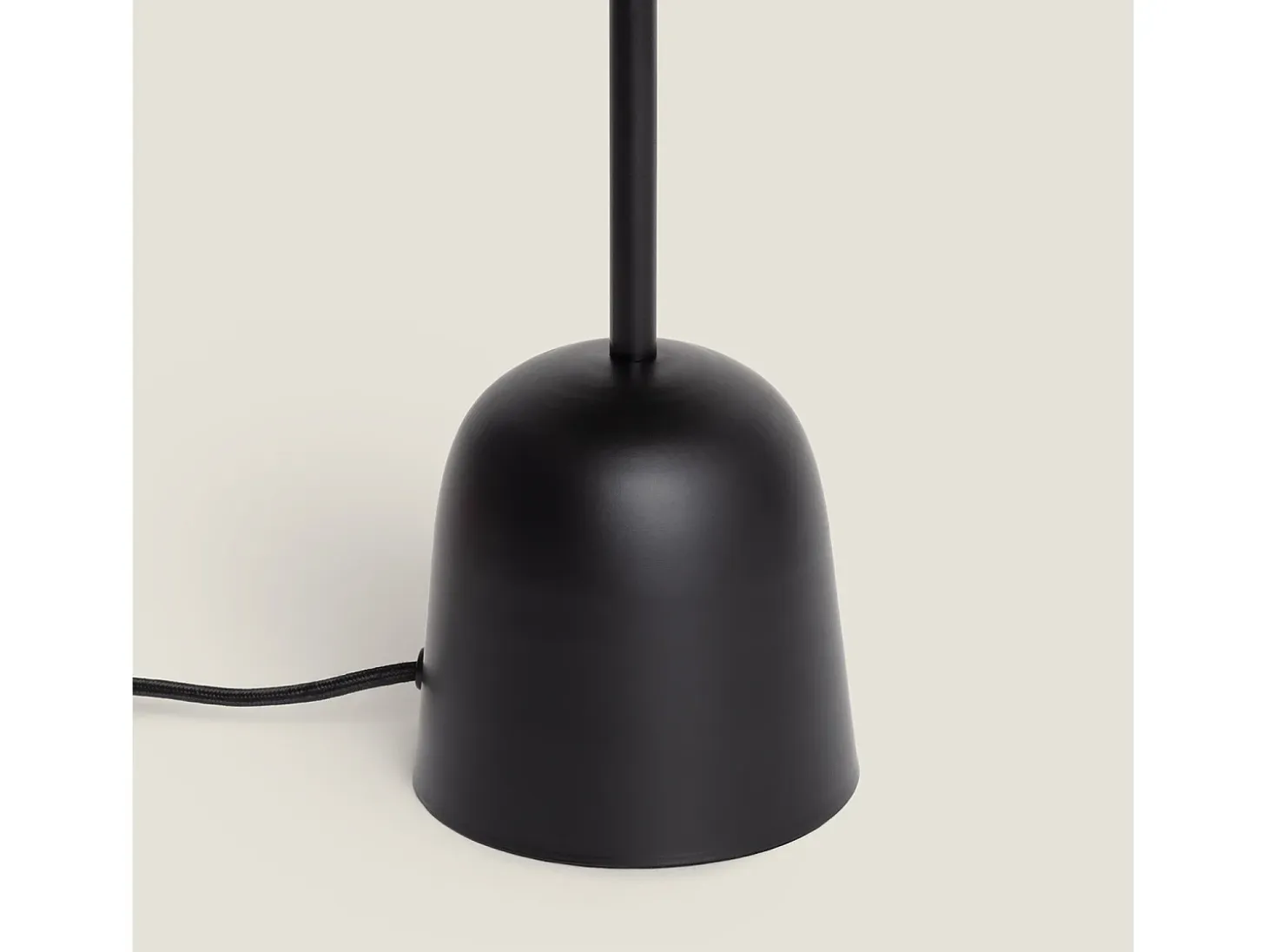 Lámpara de Mesa Metal Nallur Negro