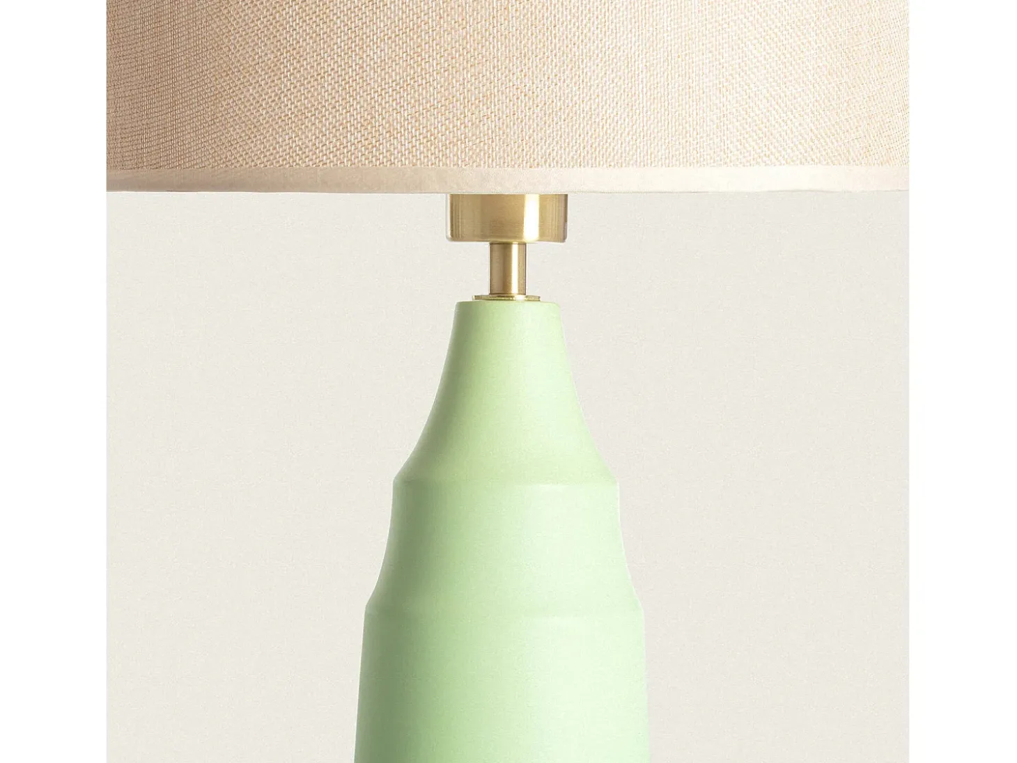 Lámpara de Mesa Metal y Tela Muka Verde Menta