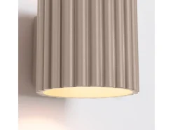 Lámpara De Pared Aura Minimalista De Aluminio - 1 Fuentes Luminosas - L.10 X A.10 Cm - Gris Pardo