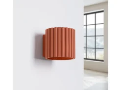 Lámpara De Pared Aura Minimalista De Aluminio - 1 Fuentes Luminosas - L.10 X A.10 Cm - Ocre Rojo