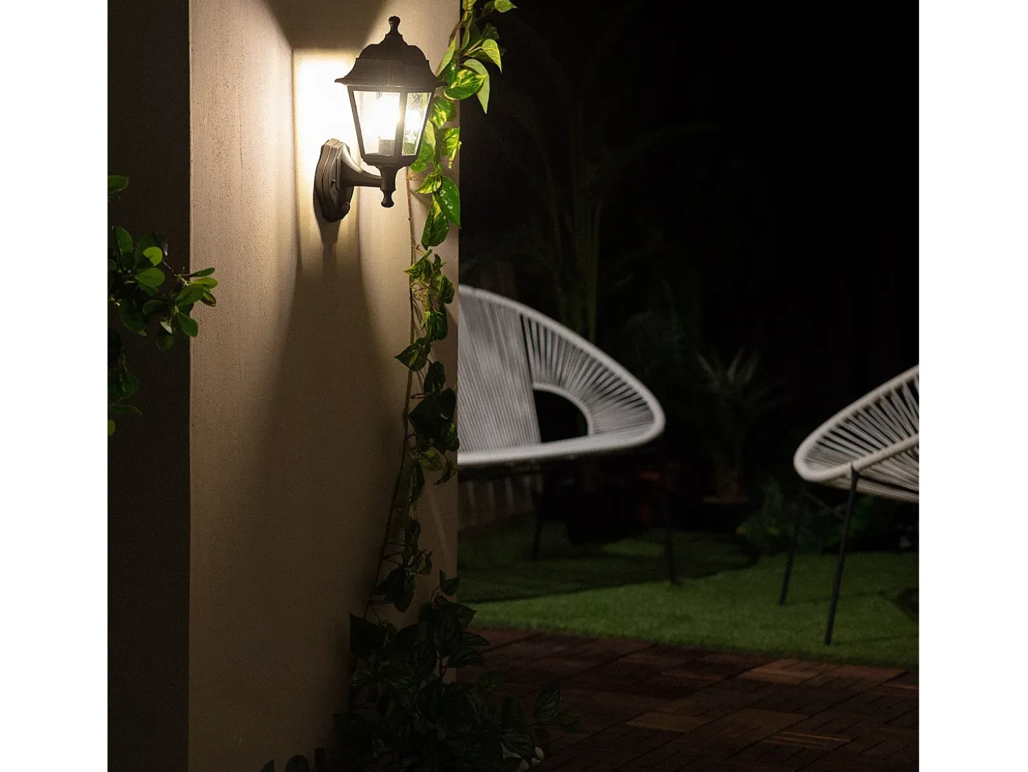 Lámpara de Pared Exterior con Detector de Movimiento PIR Mini Villa Negro