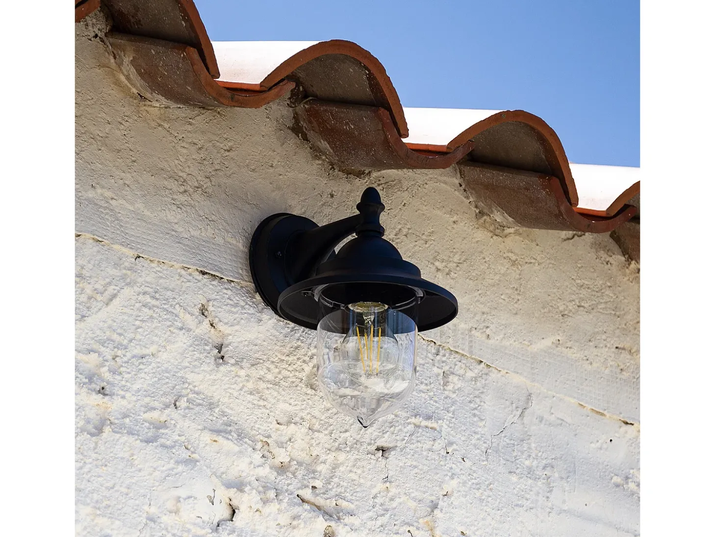 Lámpara de Pared Exterior de Metal Klasik Negro