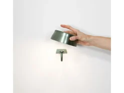 Lámpara de pared inteligente Zafferano SISTER LIGHT con Wi-Fi, color negro perla, recargable y regulable