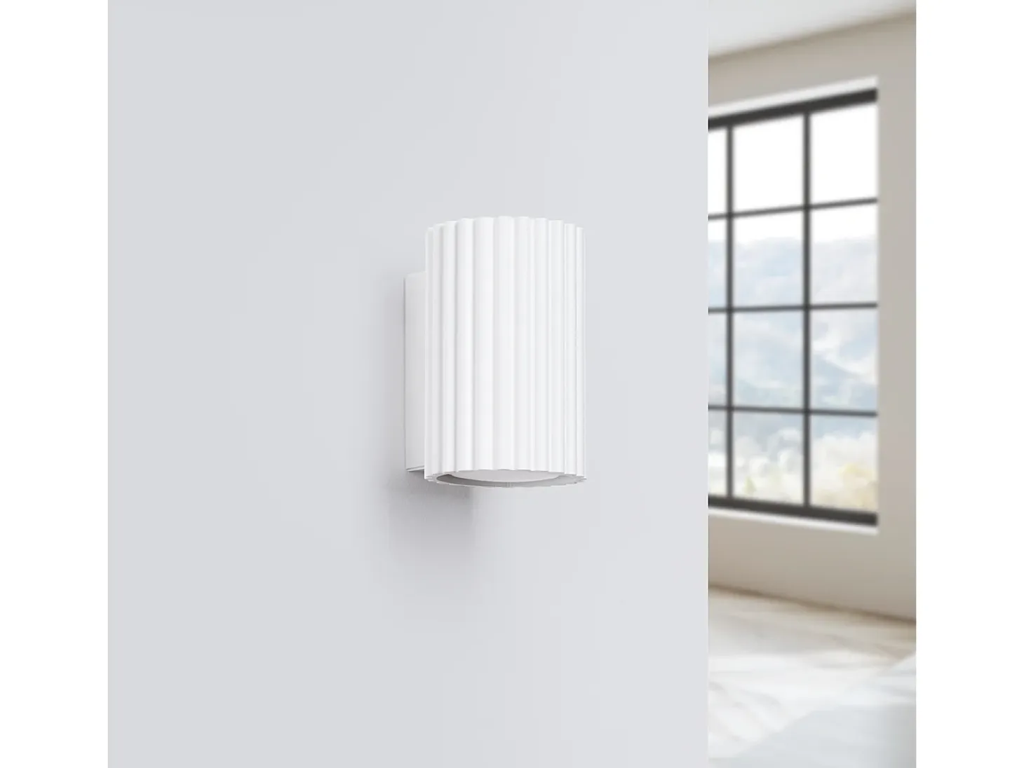 Lámpara De Pared Karbon Minimalista De Aluminio - 1 Fuentes Luminosas - L.6,5 X A.10 Cm - Blanco