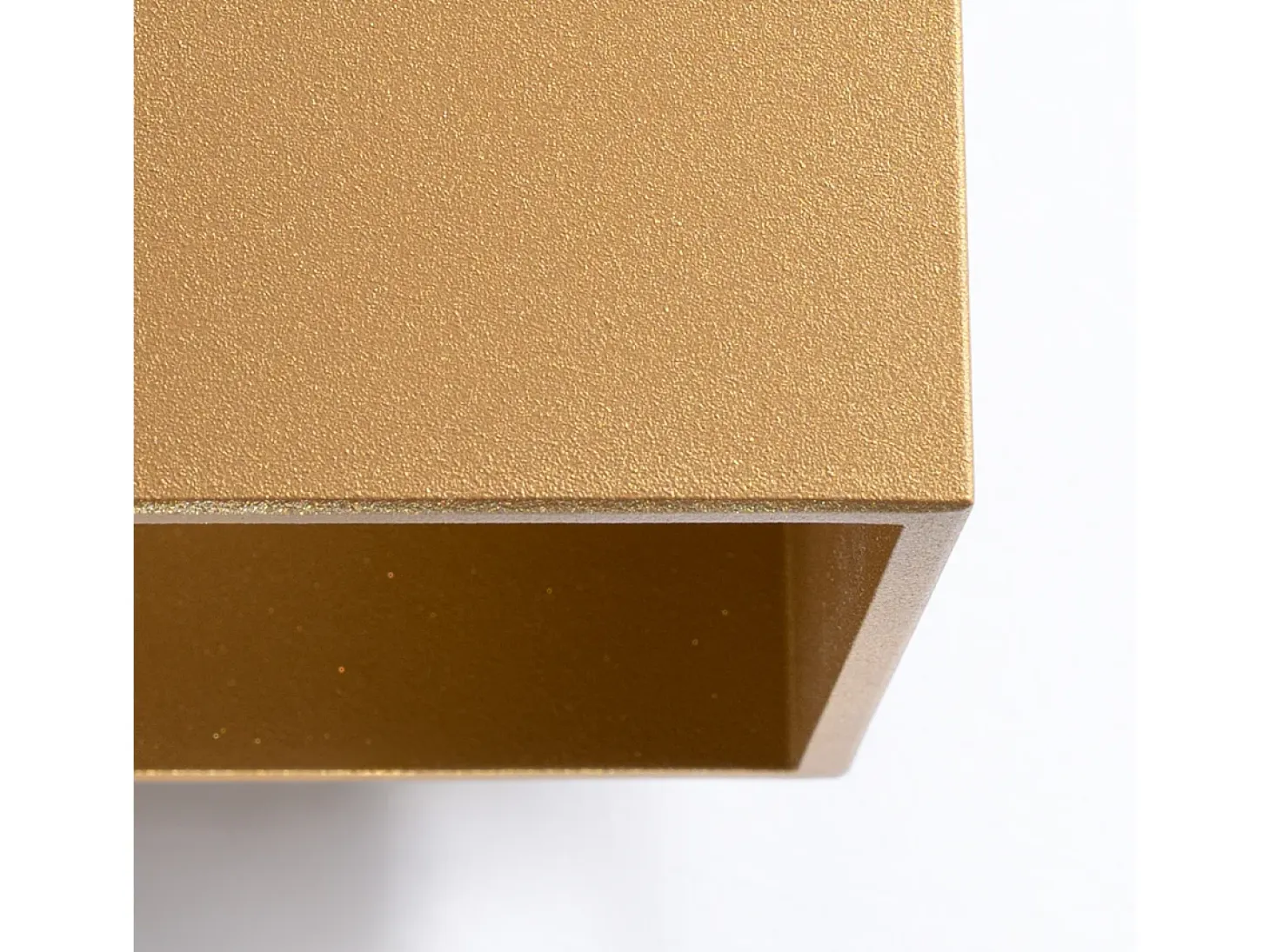 Lámpara De Pared Quad Minimalista De Acero - 1 Fuentes Luminosas - L.10 X A.10 Cm - Dorado