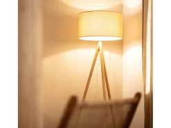Lámpara de Pie de Madera y Tela Wolby Beige