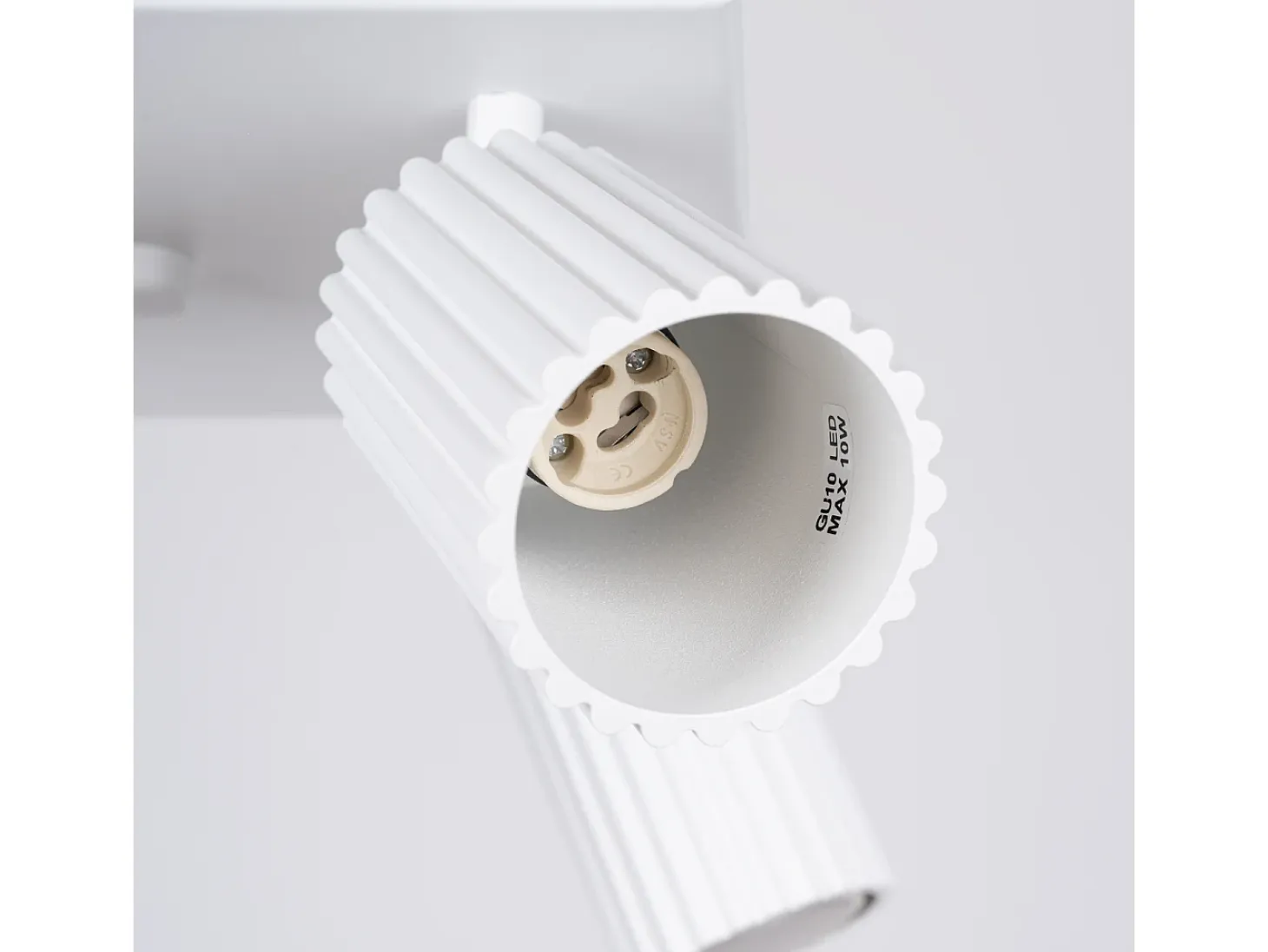 Lámpara de techo Gloow minimalista de aluminio - 4 fuentes luminosas 3000K - L.25 x A.16,5 cm - blanco