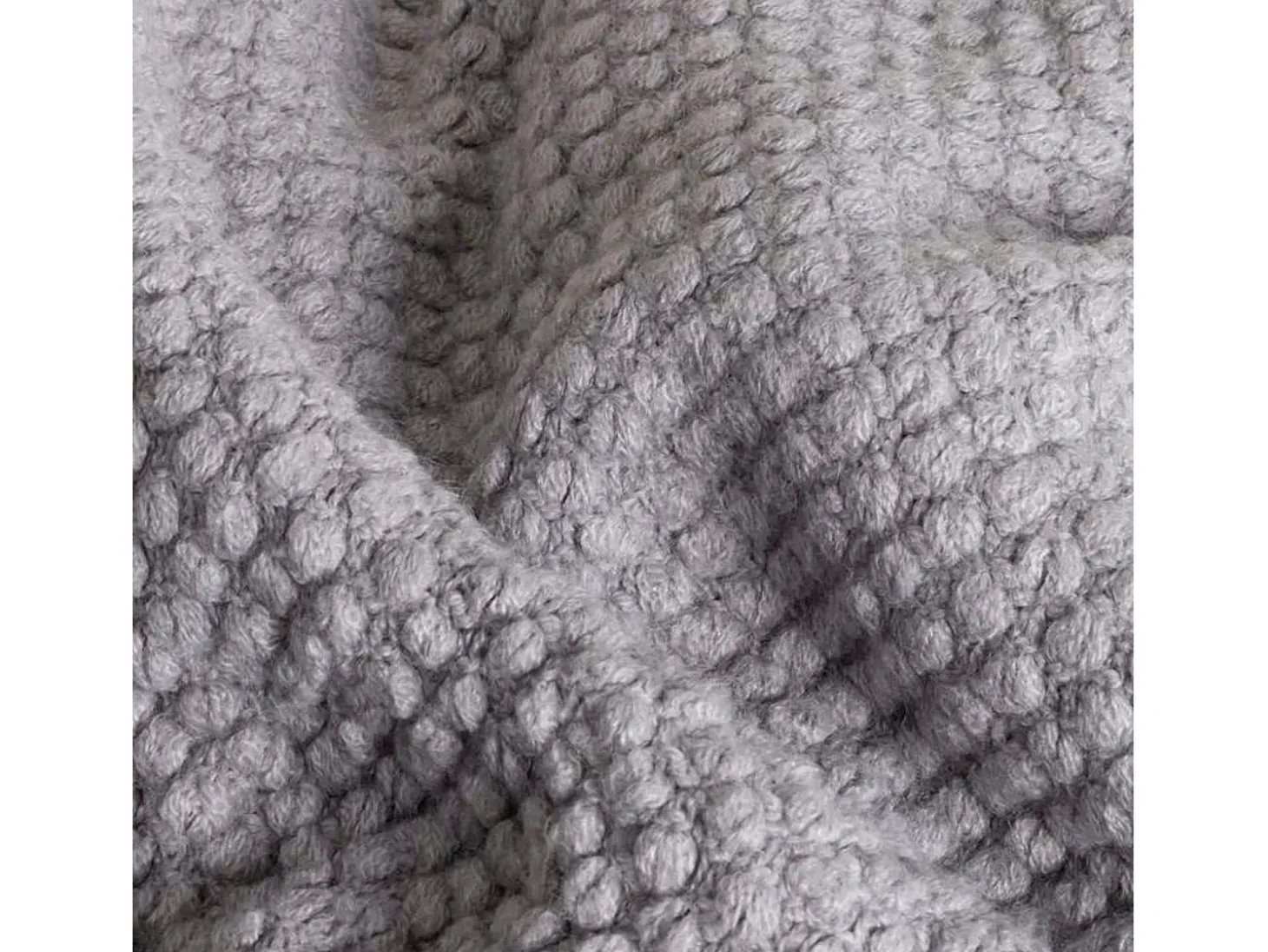 Manta plaid gris claro texturizado y con flecos 180x220cm DENARLA - SACASA