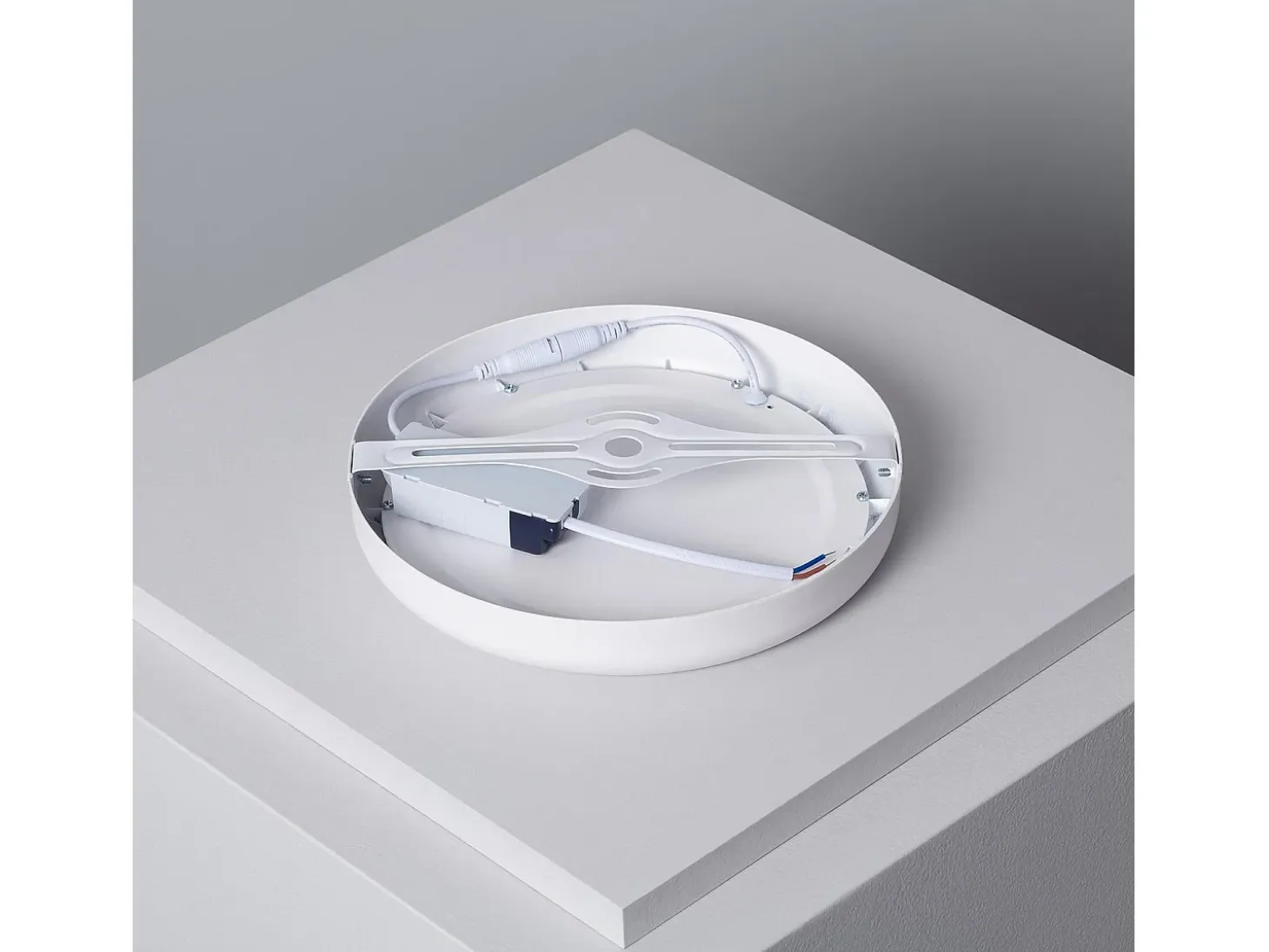 Plafón LED 18W Circular Metal Ø225 mm Design White 5000K Blanco Frío
