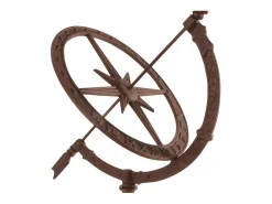 Reloj de sol sobre soporte de hierro fundido