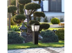 Searchlight Utomhusstolpe (730 mm hjd) - Svart med genomskinliga frostade paneler