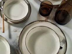 Servicio de vajilla, platos, platos, de porcelana - 18 piezas - color crema- SANCHA