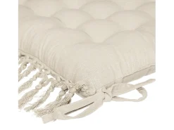 Silla con diseño de macramé 40 x 40 cm