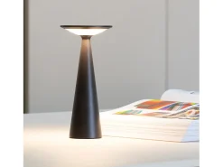 Zafferano Damina - Lámpara de mesa LED recargable, regulador táctil, 8 h de duración de la batería, IP65 - Inalámbrica, acabado en aluminio negro